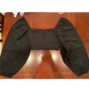 Black Forever 21 Sweetheart Peasant Top